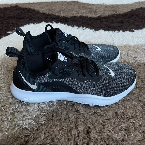 Nike Women's Flex Trainer 9 Sneaker Sz 6.5 In Black/White - Picture 3 of 11